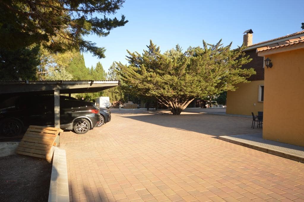 6 bedroom Villa for sale in Salinas with pool - € 1,000,000 (Ref: 9145099)