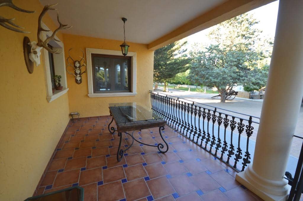 6 bedroom Villa for sale in Salinas with pool - € 1,000,000 (Ref: 9145099)