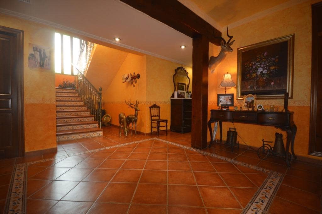 6 bedroom Villa for sale in Salinas with pool - € 1,000,000 (Ref: 9145099)