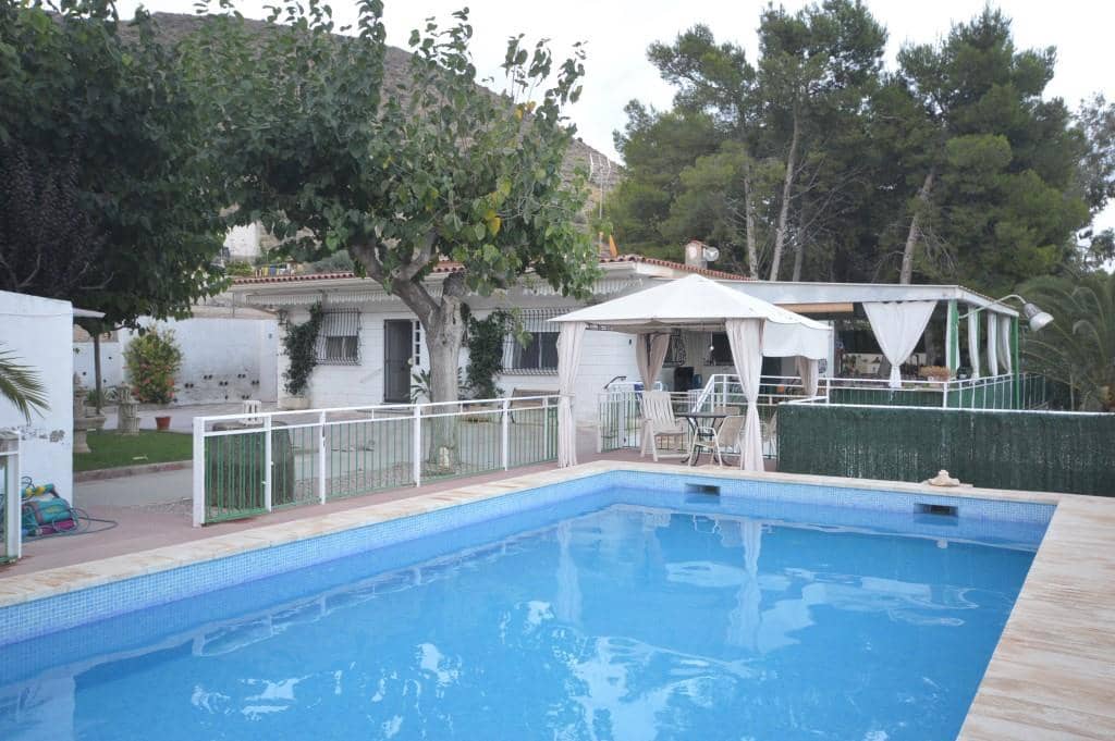 5 bedroom Villa for sale in Novelda with pool - € 310,000 (Ref: 9145100)