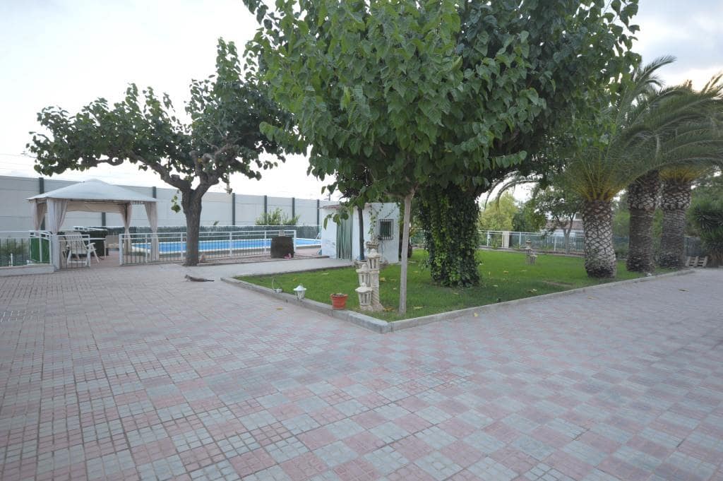 5 bedroom Villa for sale in Novelda with pool - € 310,000 (Ref: 9145100)