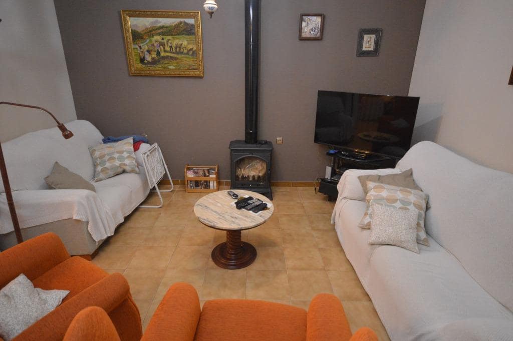 5 bedroom Villa for sale in Novelda with pool - € 310,000 (Ref: 9145100)