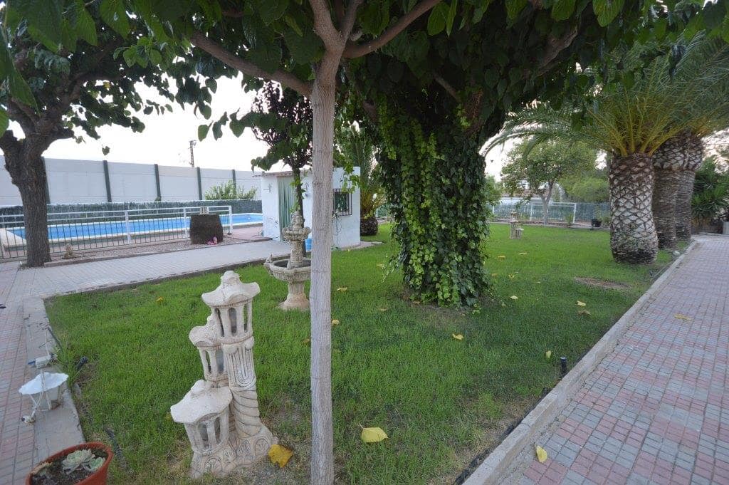 5 bedroom Villa for sale in Novelda with pool - € 310,000 (Ref: 9145100)