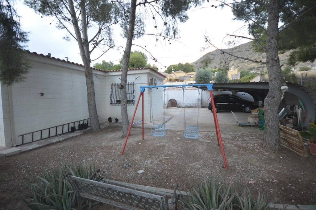 5 bedroom Villa for sale in Novelda with pool - € 310,000 (Ref: 9145100)