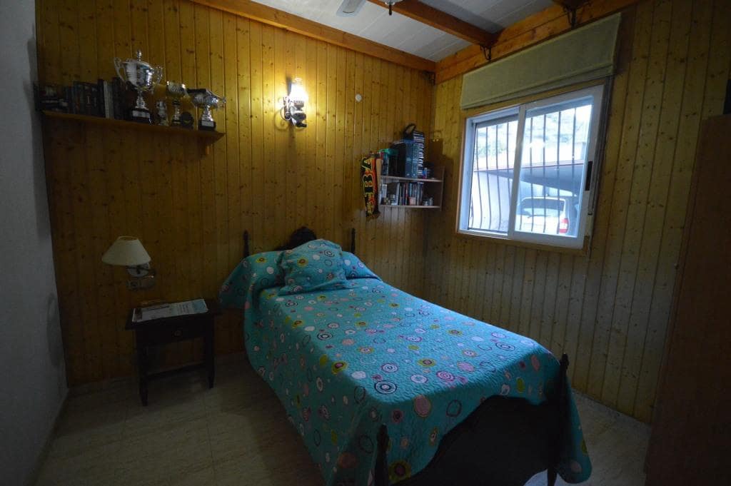 5 bedroom Villa for sale in Novelda with pool - € 310,000 (Ref: 9145100)