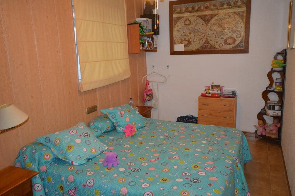 5 bedroom Villa for sale in Novelda with pool - € 310,000 (Ref: 9145100)