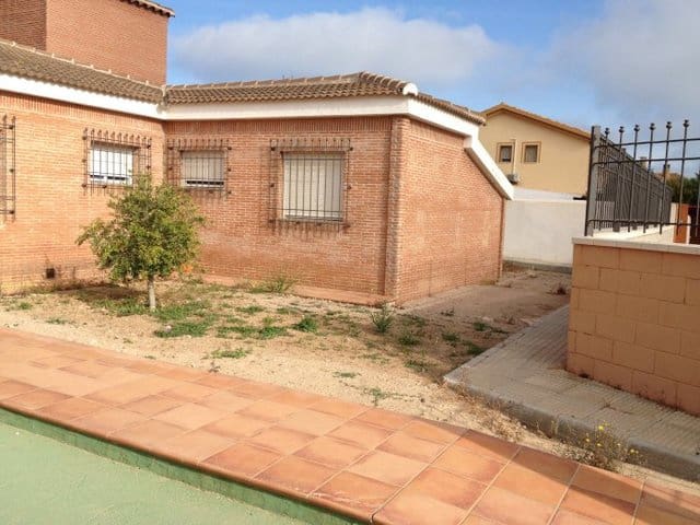 4 makuuhuone Huvila vuokrattavana paikassa La Manga del Mar Menor - 2 000 € (Ref: 9146681)