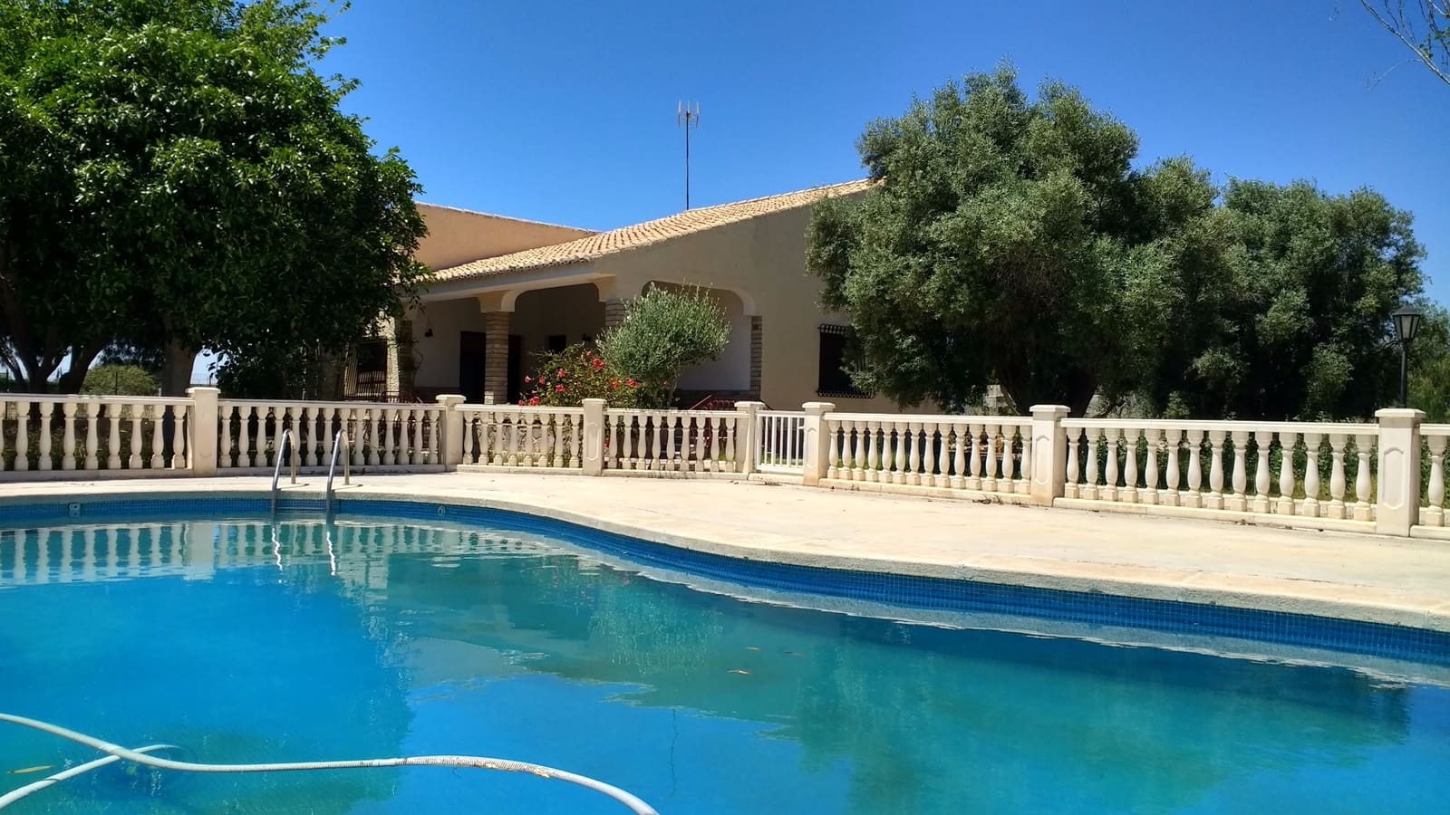 4 soveværelse Villa til salg i El Altet med swimmingpool - € 370.000 (Ref: 9148339)