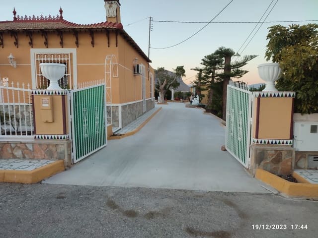 3 slaapkamer Villa te huur in Orihuela ciudad, Orihuela - € 995 (Ref: 9148717)