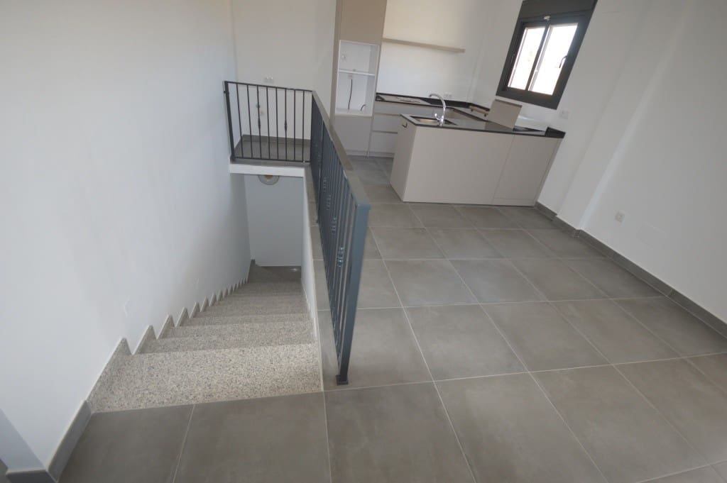 5 bedroom Villa for sale in Pinoso with pool - € 390,000 (Ref: 9158006)