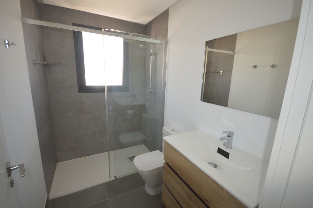 5 bedroom Villa for sale in Pinoso with pool - € 390,000 (Ref: 9158006)