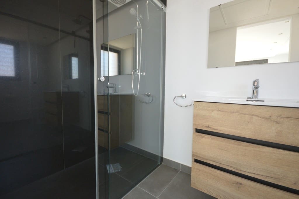 5 bedroom Villa for sale in Pinoso with pool - € 390,000 (Ref: 9158006)