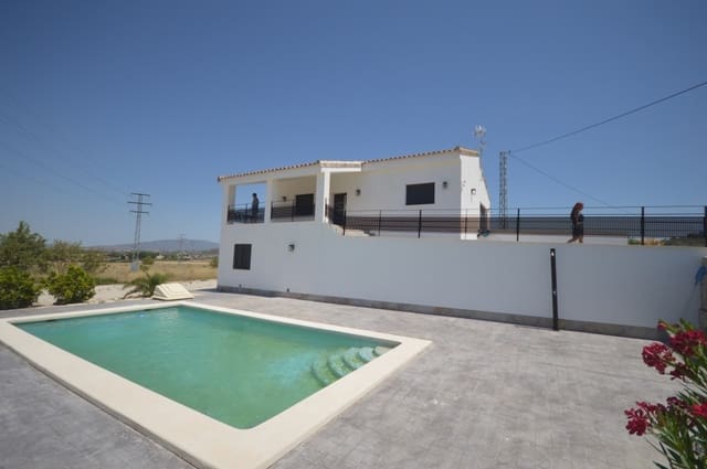5 bedroom Villa for sale in Pinoso with pool - € 390,000 (Ref: 9158006)