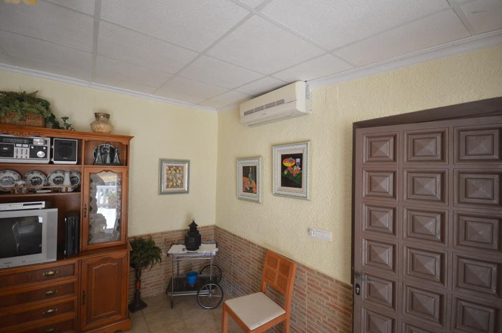 5 bedroom Villa for rent in Aspe with pool - € 1,200 (Ref: 9344244)