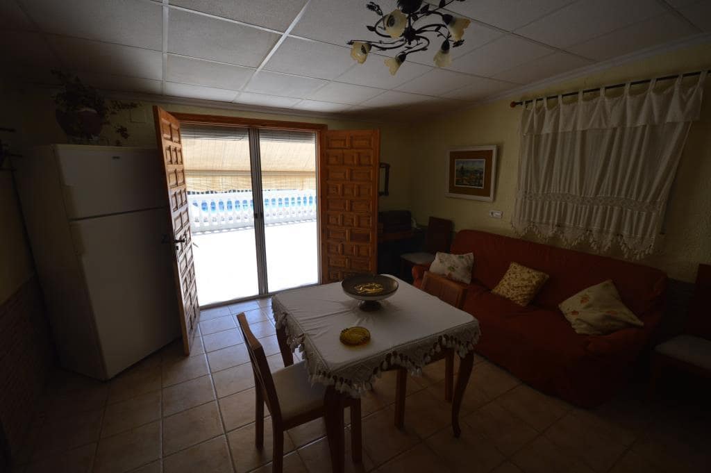 5 bedroom Villa for rent in Aspe with pool - € 1,200 (Ref: 9344244)