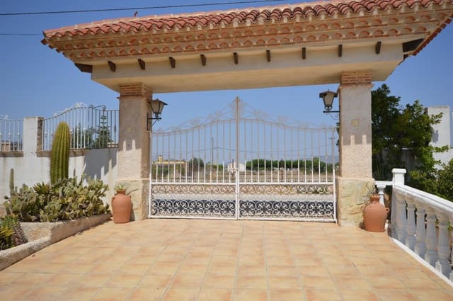 Chalet de 5 habitaciones en Aspe en alquiler con piscina - 1.200 € (Ref: 9344244)