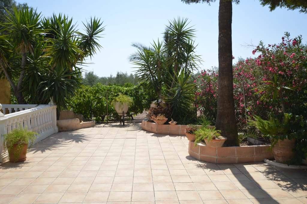 5 bedroom Villa for rent in Aspe with pool - € 1,200 (Ref: 9344244)