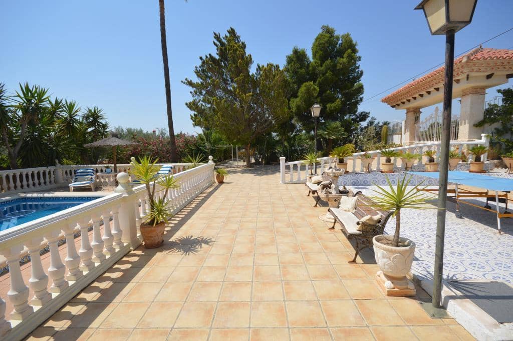 5 bedroom Villa for rent in Aspe with pool - € 1,200 (Ref: 9344244)