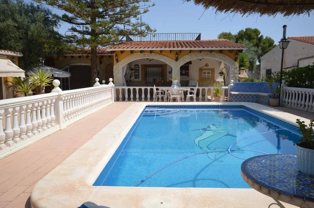 5 bedroom Villa for rent in Aspe with pool - € 1,200 (Ref: 9344245)