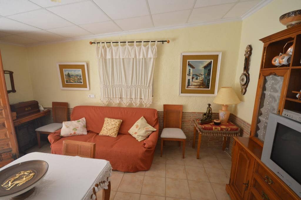 5 bedroom Villa for rent in Aspe with pool - € 1,200 (Ref: 9344245)