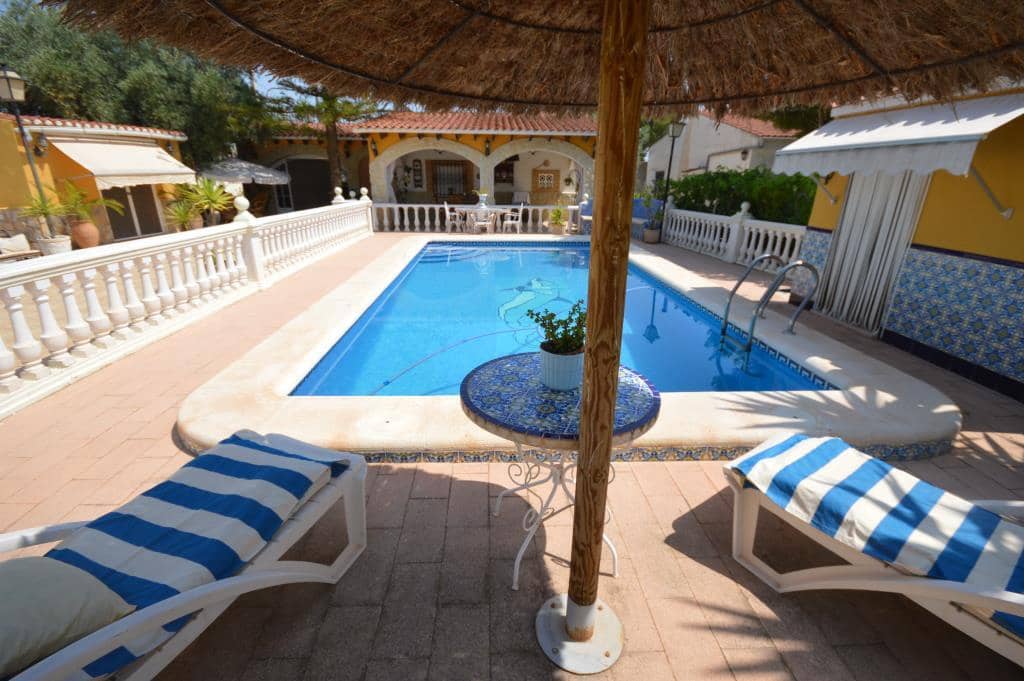 5 bedroom Villa for rent in Aspe with pool - € 1,200 (Ref: 9344245)