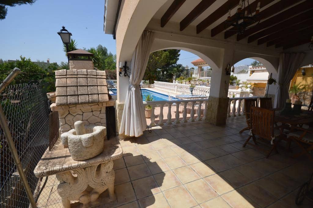 5 bedroom Villa for rent in Aspe with pool - € 1,200 (Ref: 9344245)