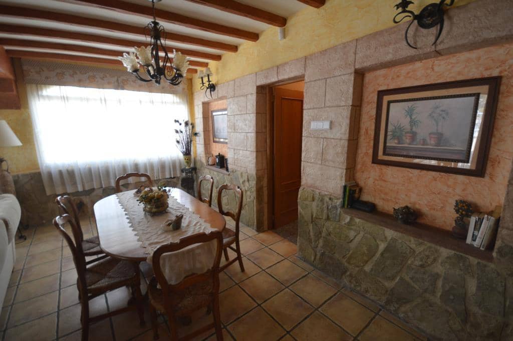 5 bedroom Villa for rent in Aspe with pool - € 1,200 (Ref: 9344245)