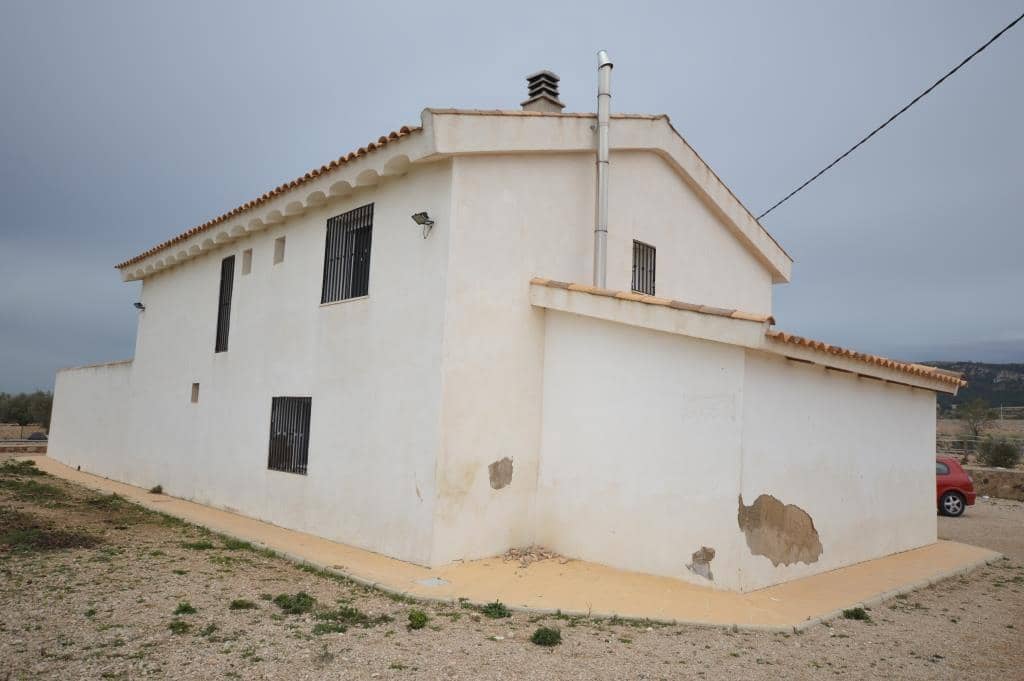 6 bedroom Villa for rent in Villena - € 1,300 (Ref: 9713360)