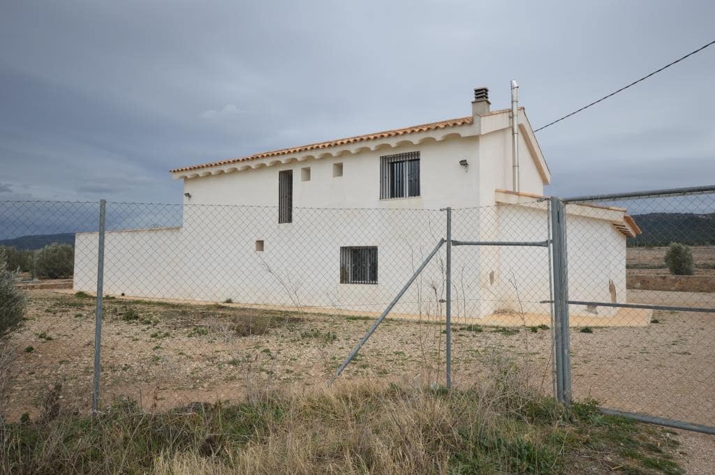 6 bedroom Villa for rent in Villena - € 1,300 (Ref: 9713360)