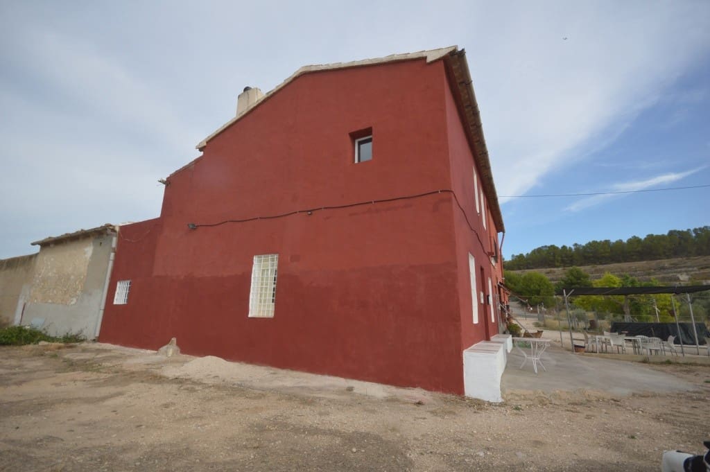 4 bedroom Finca/Country House for rent in Petrel / Petrer - € 700 (Ref: 9755429)