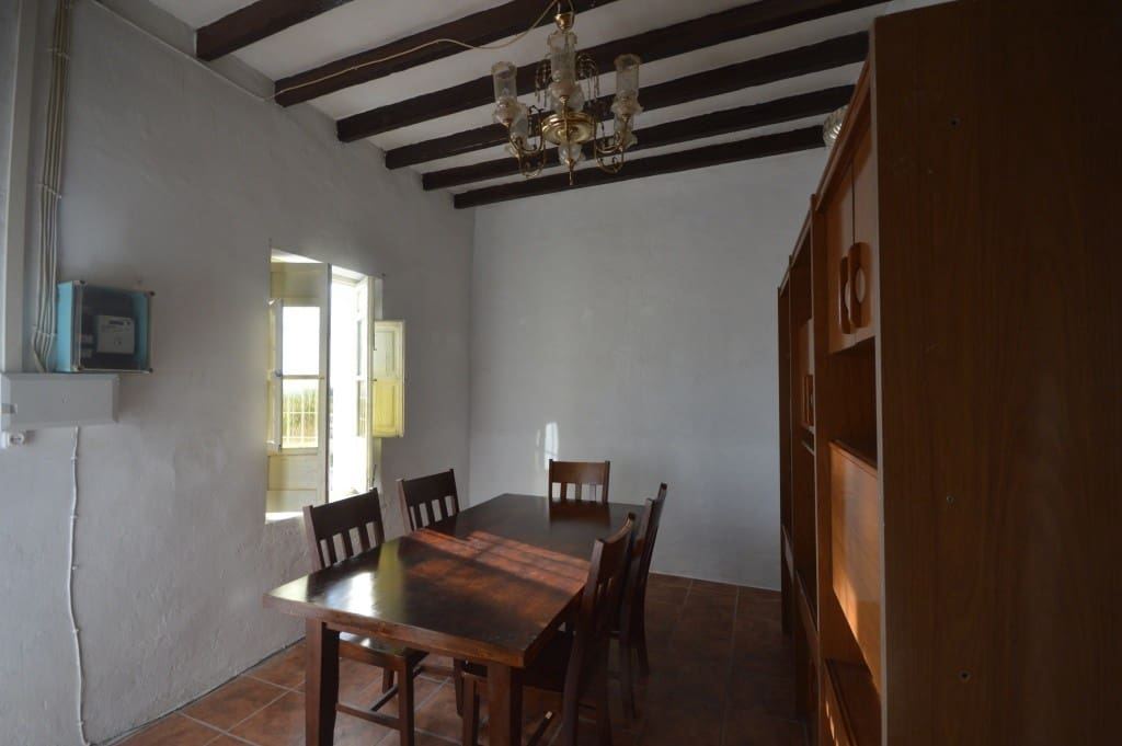 4 bedroom Finca/Country House for rent in Petrel / Petrer - € 700 (Ref: 9755429)