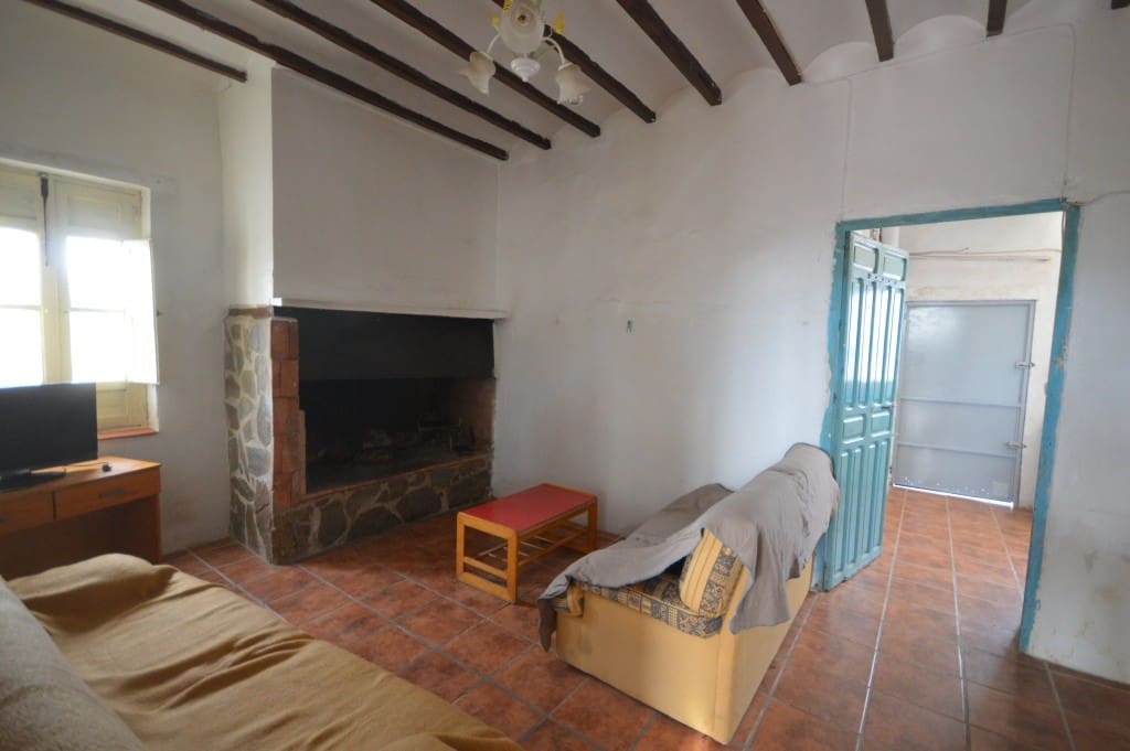 4 bedroom Finca/Country House for rent in Petrel / Petrer - € 700 (Ref: 9755429)