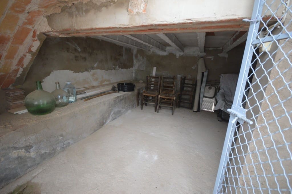 4 bedroom Finca/Country House for rent in Petrel / Petrer - € 700 (Ref: 9755429)