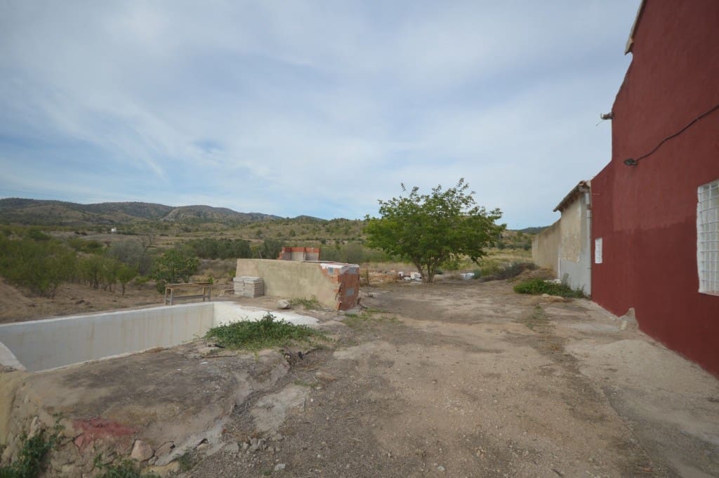 4 bedroom Finca/Country House for rent in Petrel / Petrer - € 700 (Ref: 9755430)