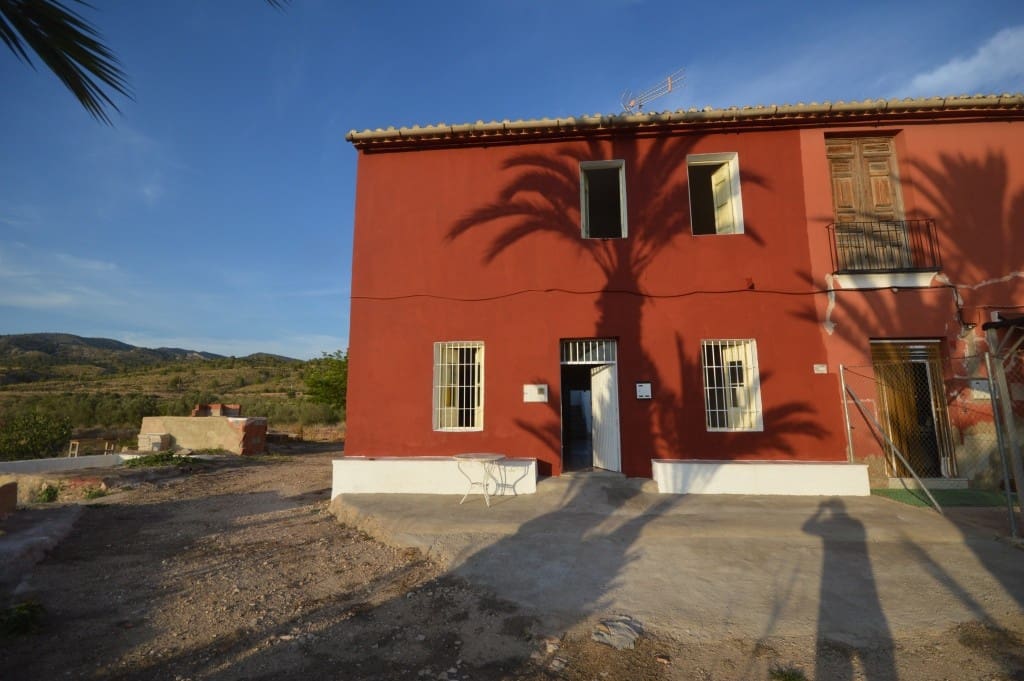 4 bedroom Finca/Country House for rent in Petrel / Petrer - € 700 (Ref: 9755430)