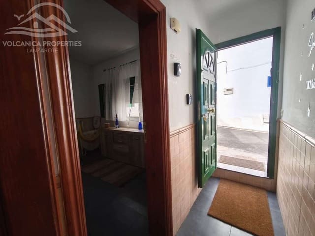5 makuuhuone Huvila myytävänä paikassa Orzola, Haría - 390 000 € (Ref: 10002512)