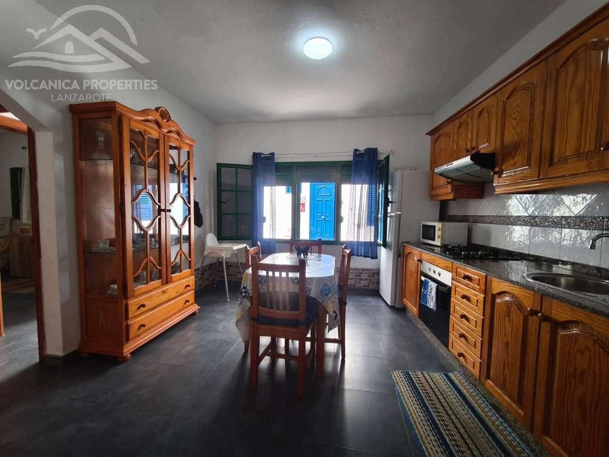 5 makuuhuone Huvila myytävänä paikassa Orzola - 390 000 € (Ref: 10002512)