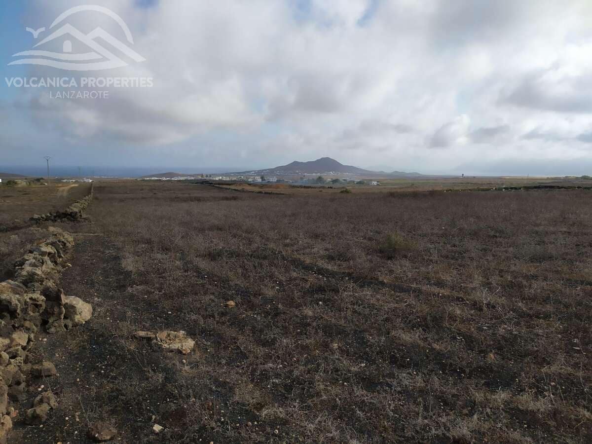 Landgrundstück zu verkaufen in Munique - 75.000 € (Ref: 10026643)