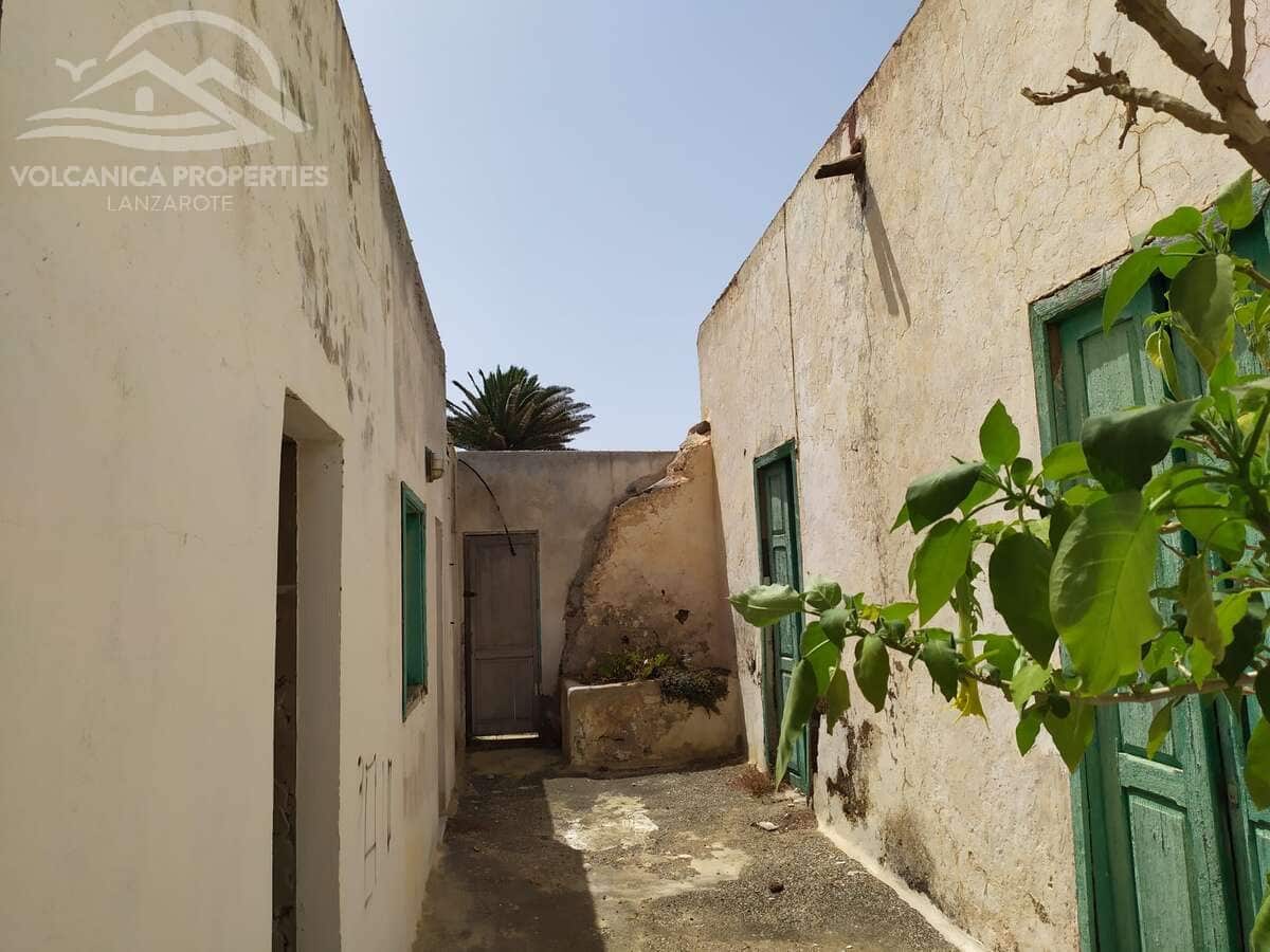 Villa te koop in Ye met garage - € 260.000 (Ref: 10135537)