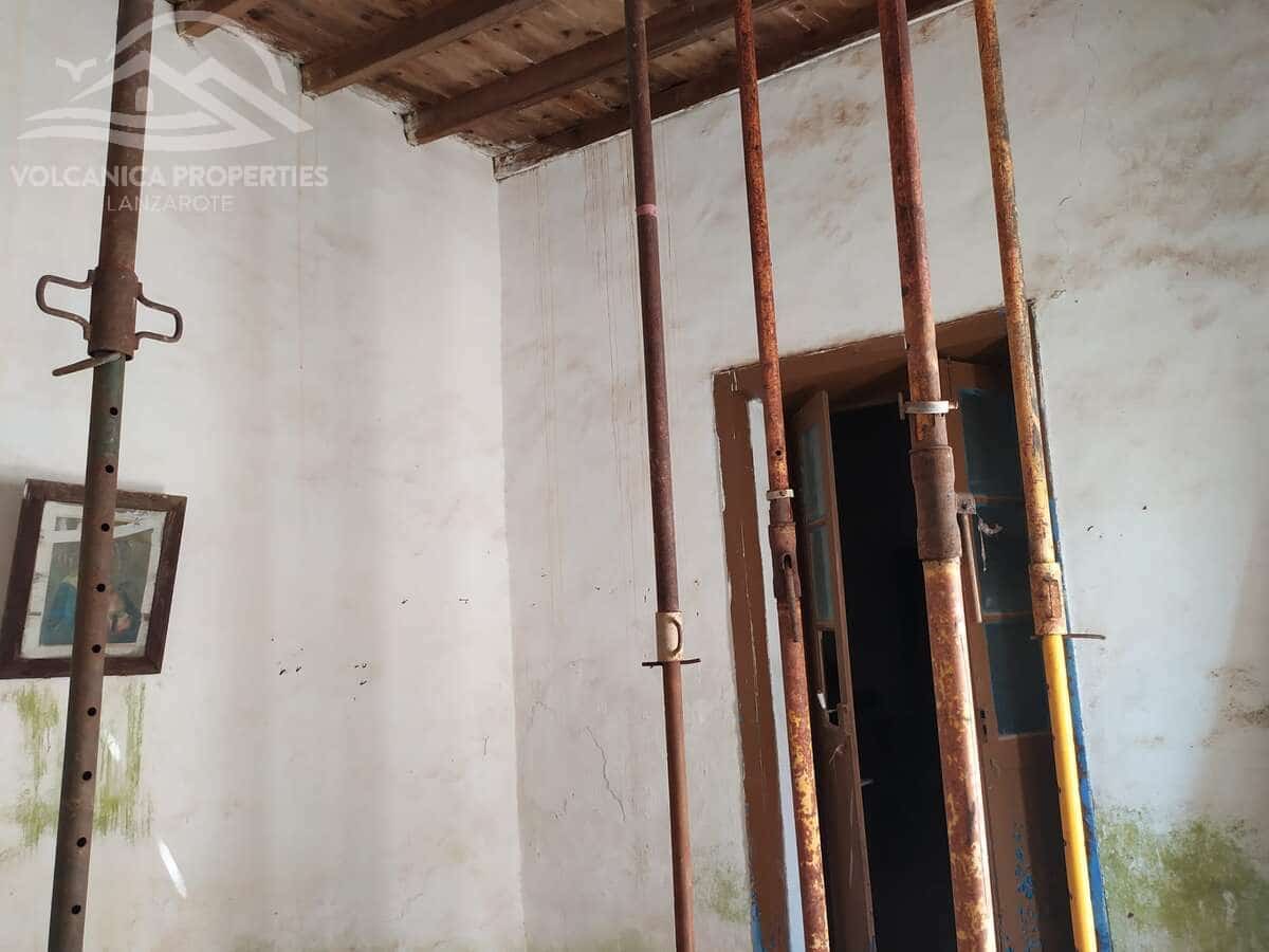 Villa te koop in Ye met garage - € 260.000 (Ref: 10135537)
