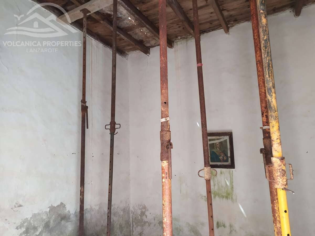 Villa te koop in Ye met garage - € 260.000 (Ref: 10135537)