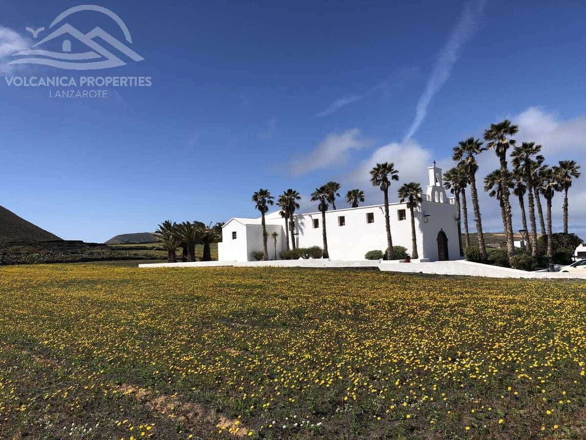 Villa te koop in Ye met garage - € 260.000 (Ref: 10135537)