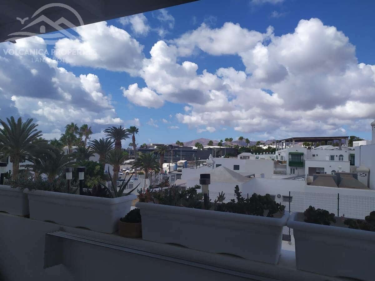1 soverom Leilighet til salgs i Puerto del Carmen med svømmebasseng garasje - € 229 000 (Ref: 10150582)
