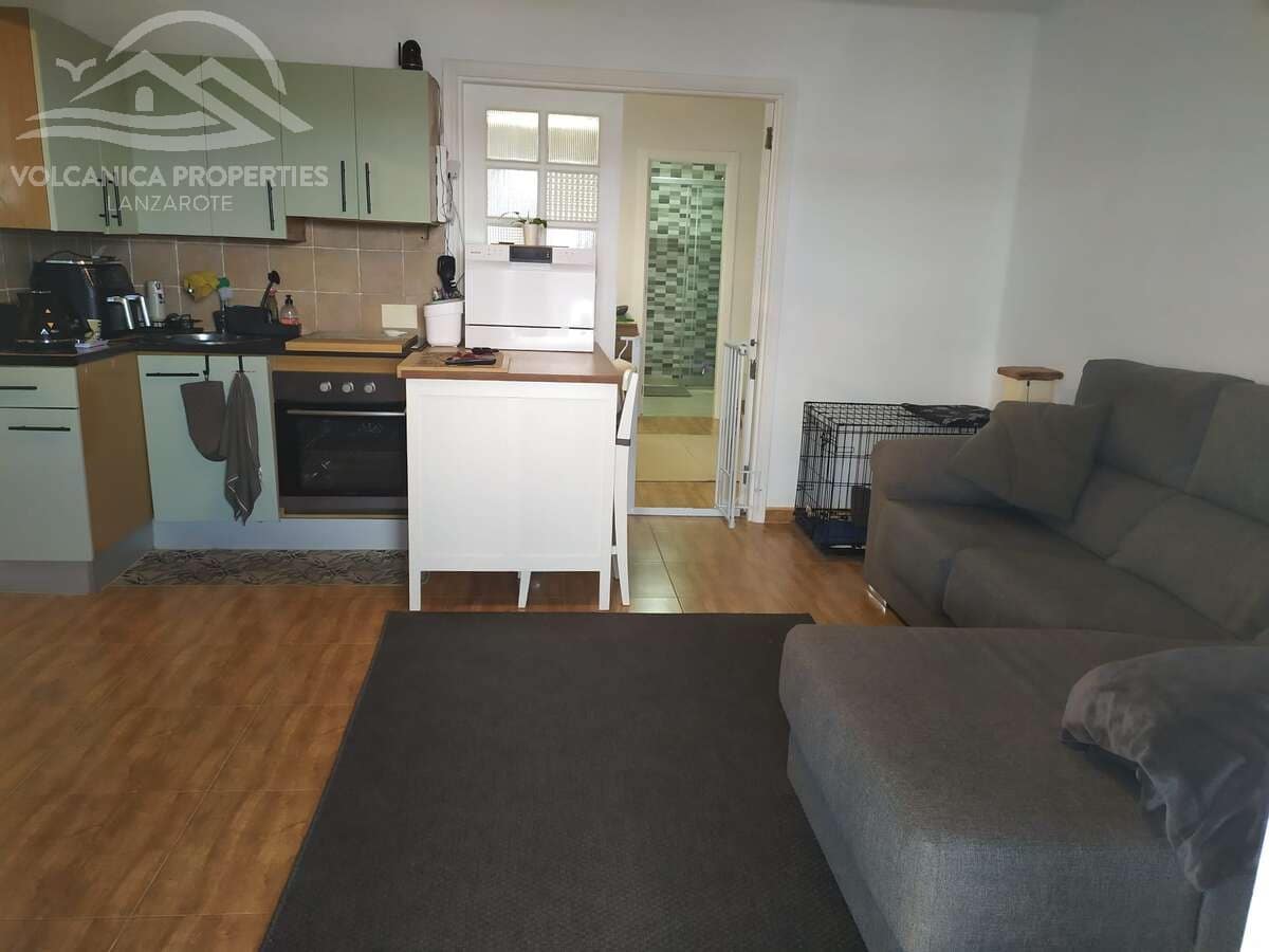 1 soverom Leilighet til salgs i Puerto del Carmen med svømmebasseng garasje - € 229 000 (Ref: 10150582)