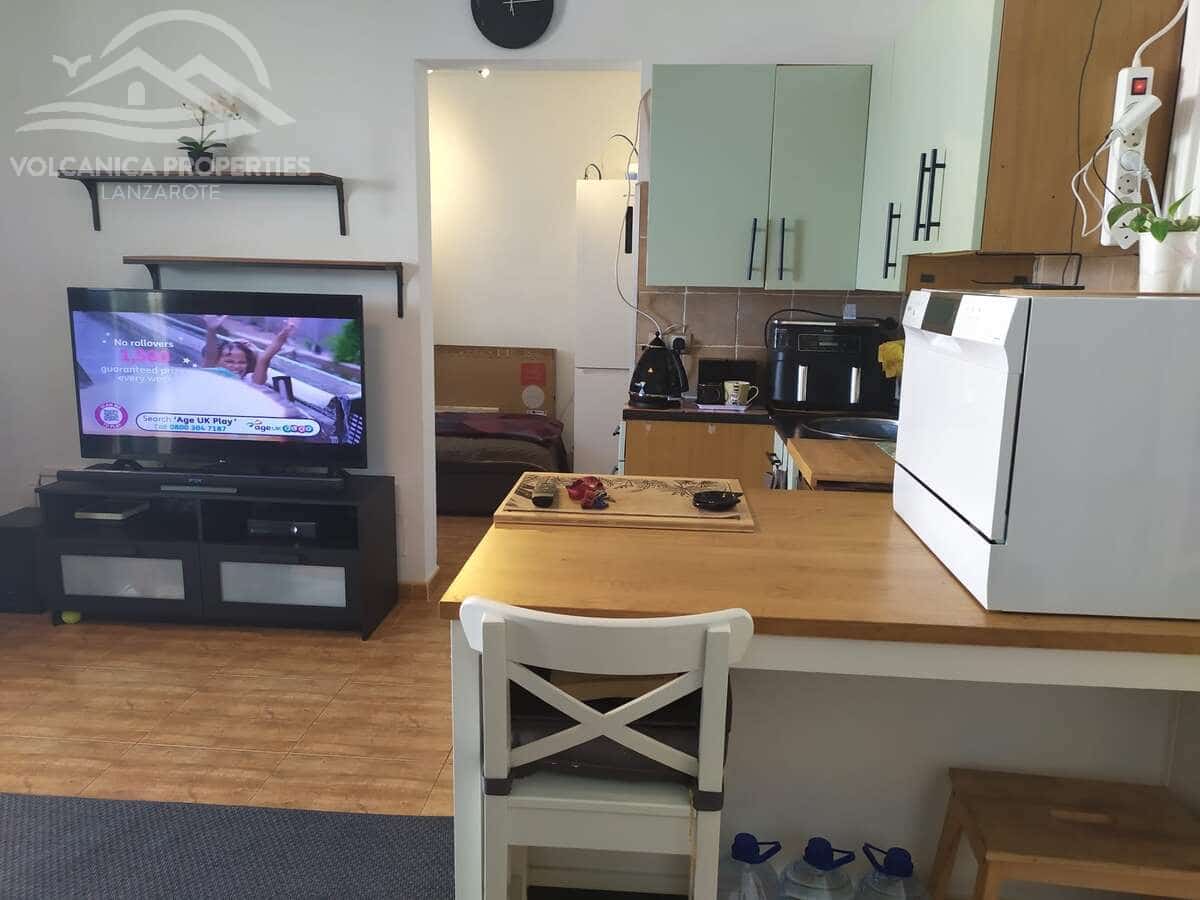 1 soverom Leilighet til salgs i Puerto del Carmen med svømmebasseng garasje - € 229 000 (Ref: 10150582)