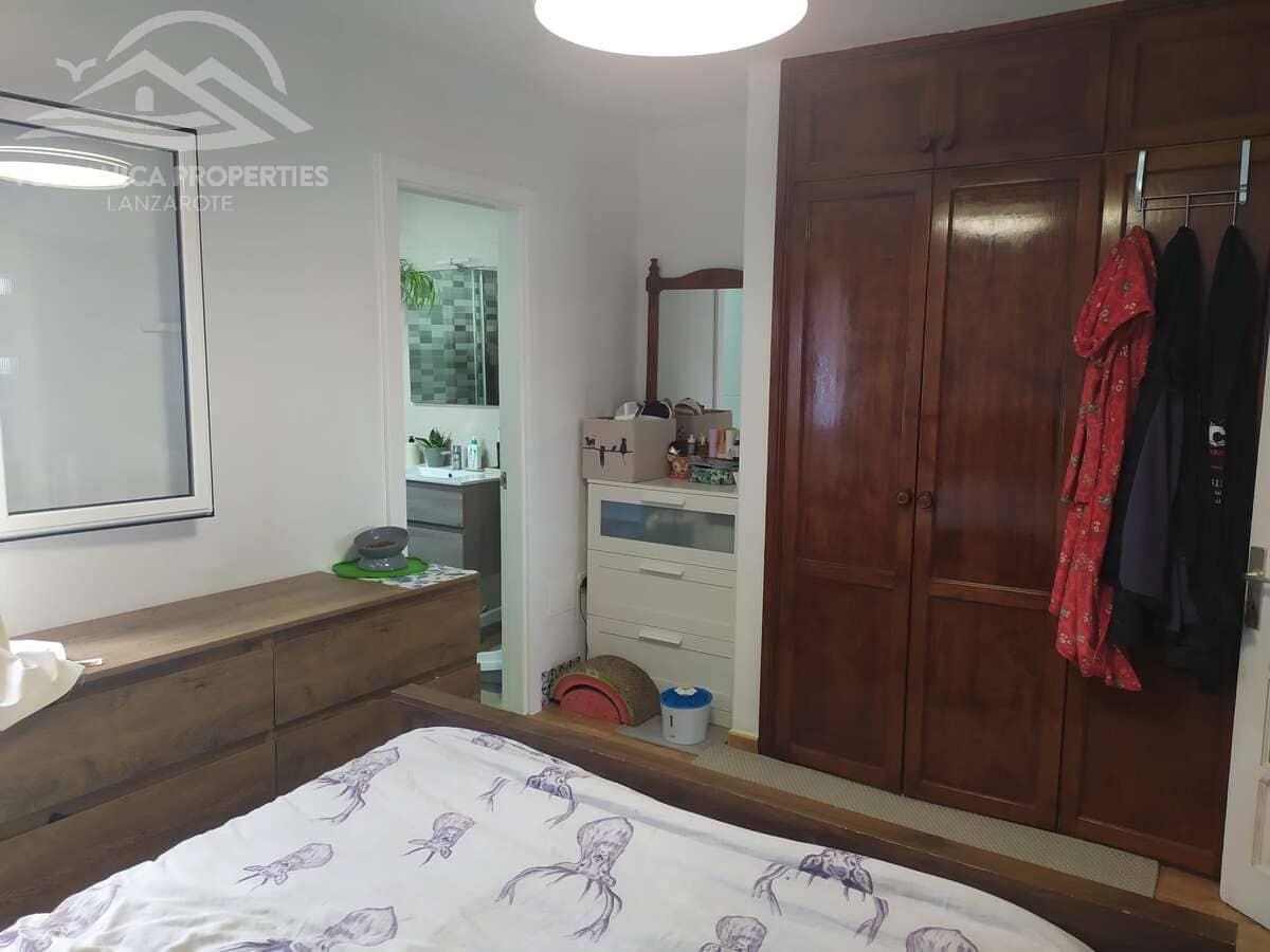 1 soverom Leilighet til salgs i Puerto del Carmen med svømmebasseng garasje - € 229 000 (Ref: 10150582)