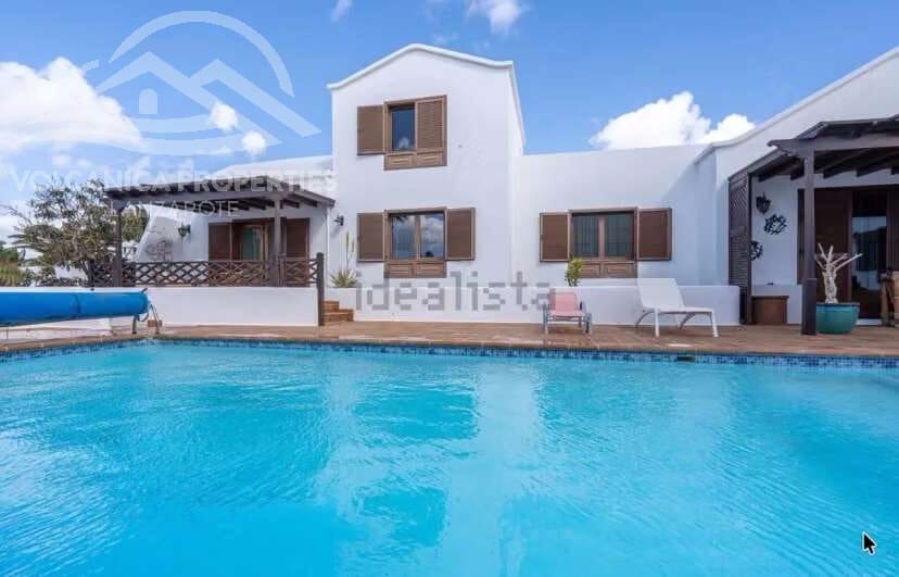 7 bedroom Villa for sale in Playa del Cable with pool garage - € 1,100,000 (Ref: 10162081)