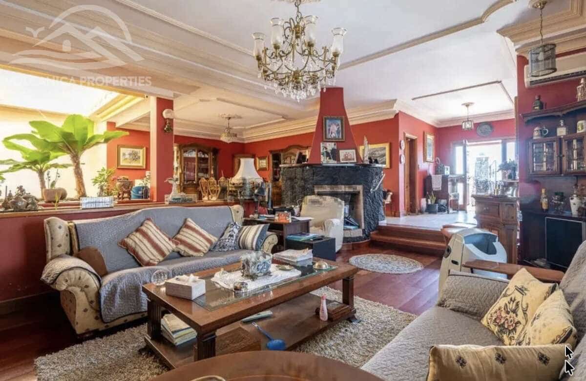 7 bedroom Villa for sale in Playa del Cable with pool garage - € 1,100,000 (Ref: 10162081)