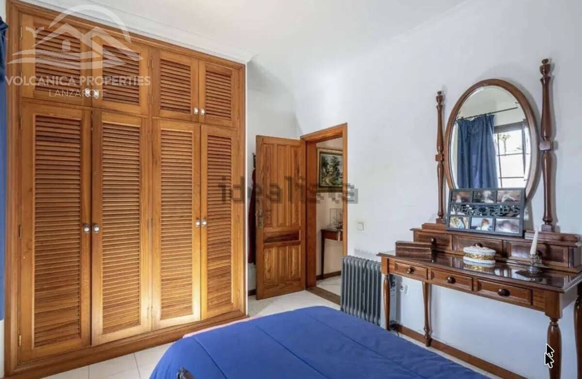 7 bedroom Villa for sale in Playa del Cable with pool garage - € 1,100,000 (Ref: 10162081)