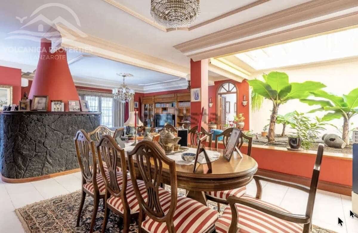 7 bedroom Villa for sale in Playa del Cable with pool garage - € 1,100,000 (Ref: 10162081)